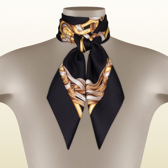 New Gucci Scarf Iconic Print Black Silk Wrap with Gucci Gift Box - Picture 11 of 16
